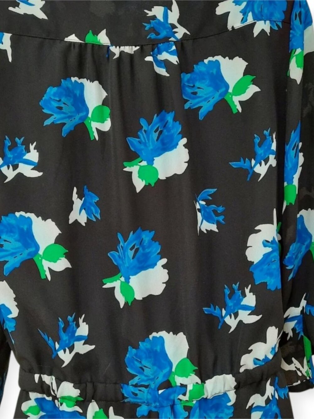 Lila Rose Floral Romper Women’s Size 4 Black Blue White Button Front - Picture 10 of 13